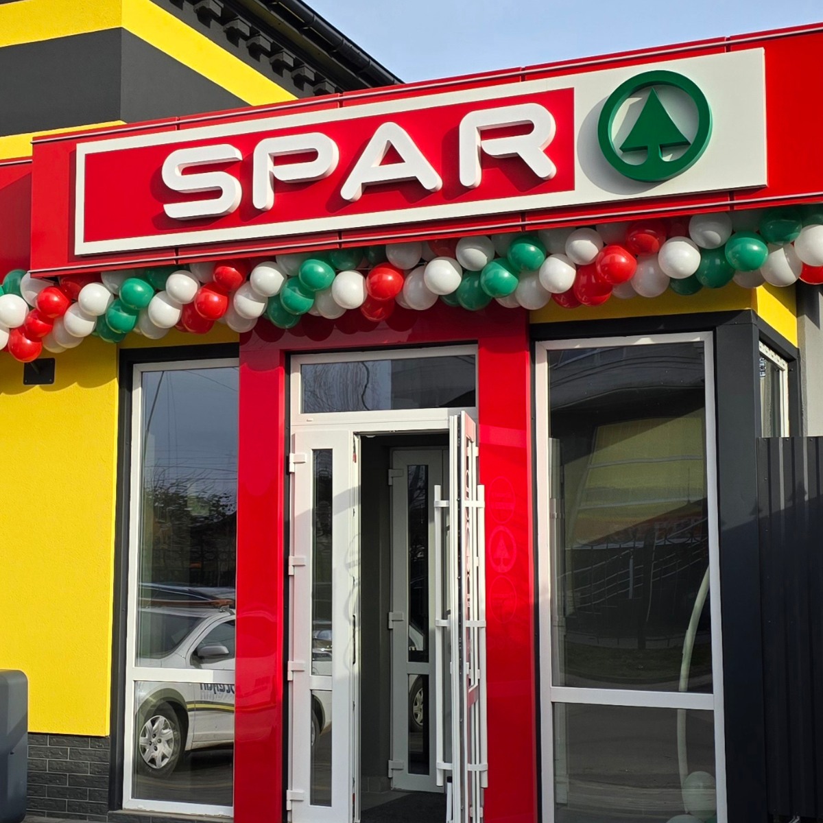 У Нововолинську відкрився новий магазин SPAR